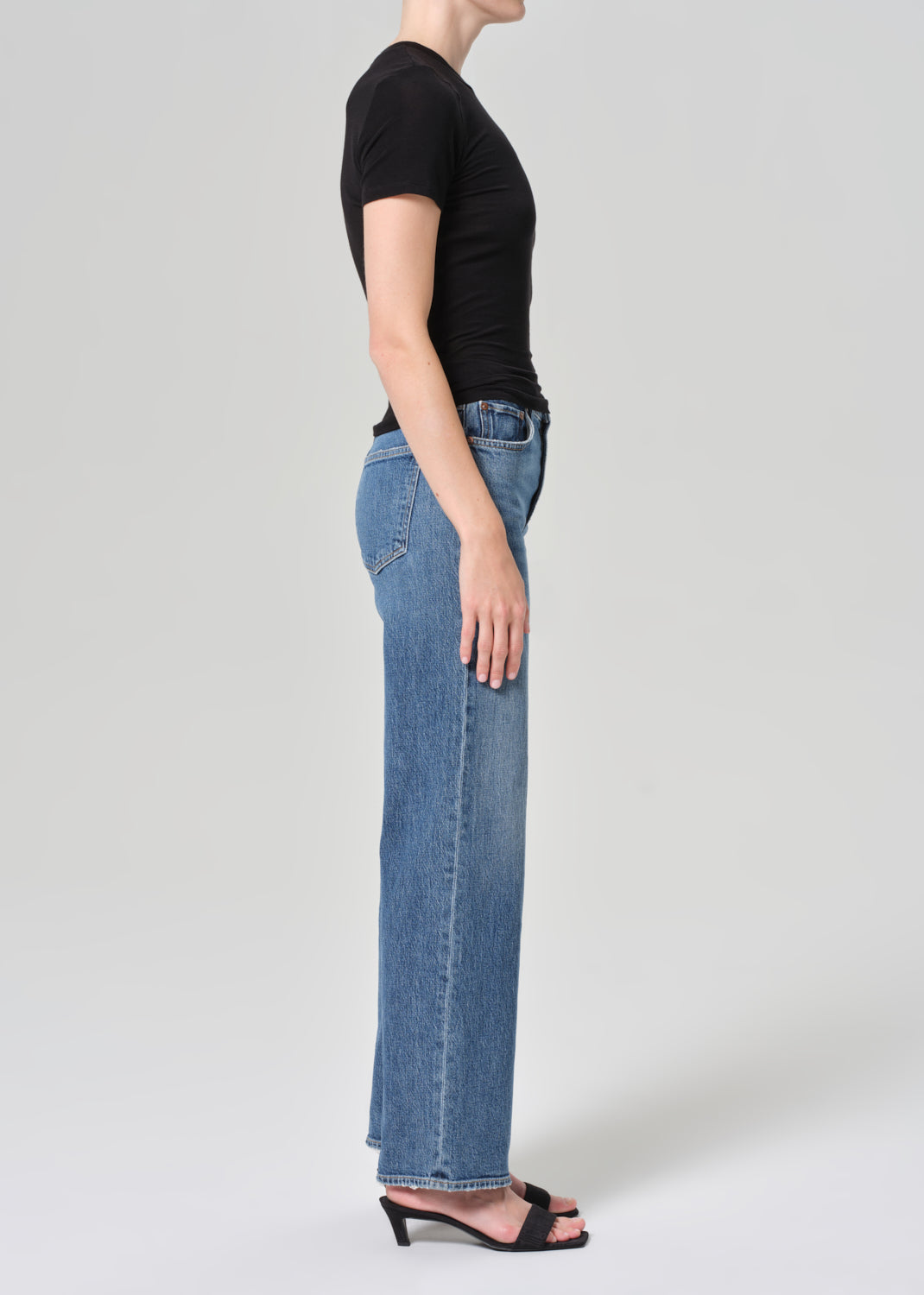 Harper Straight Jean (Stretch) in Fix side