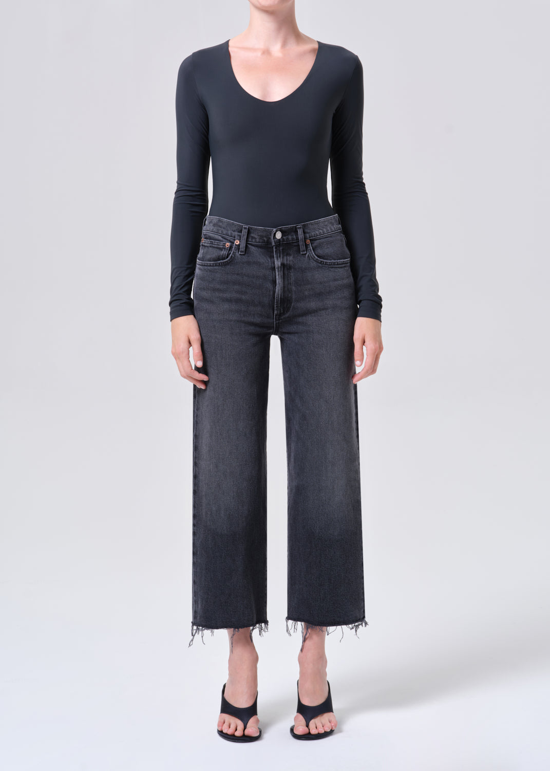 Harper Crop Jean (Weightless Stretch) in Radius