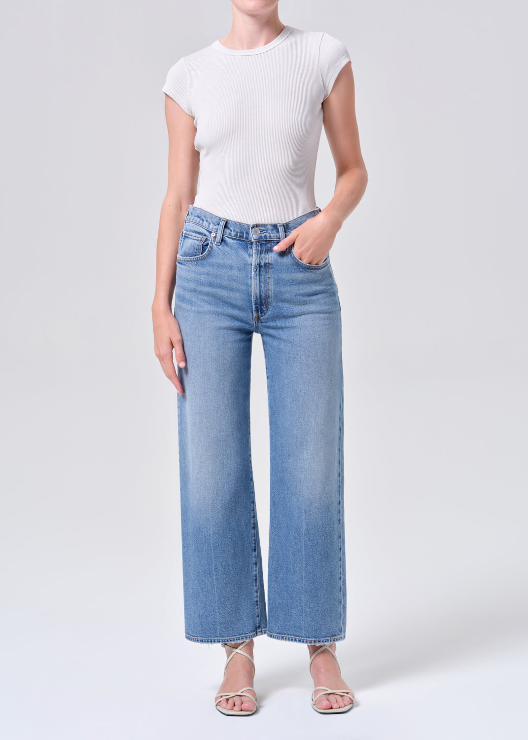 Harper Crop Jean (Weightless Stretch) in Kindle