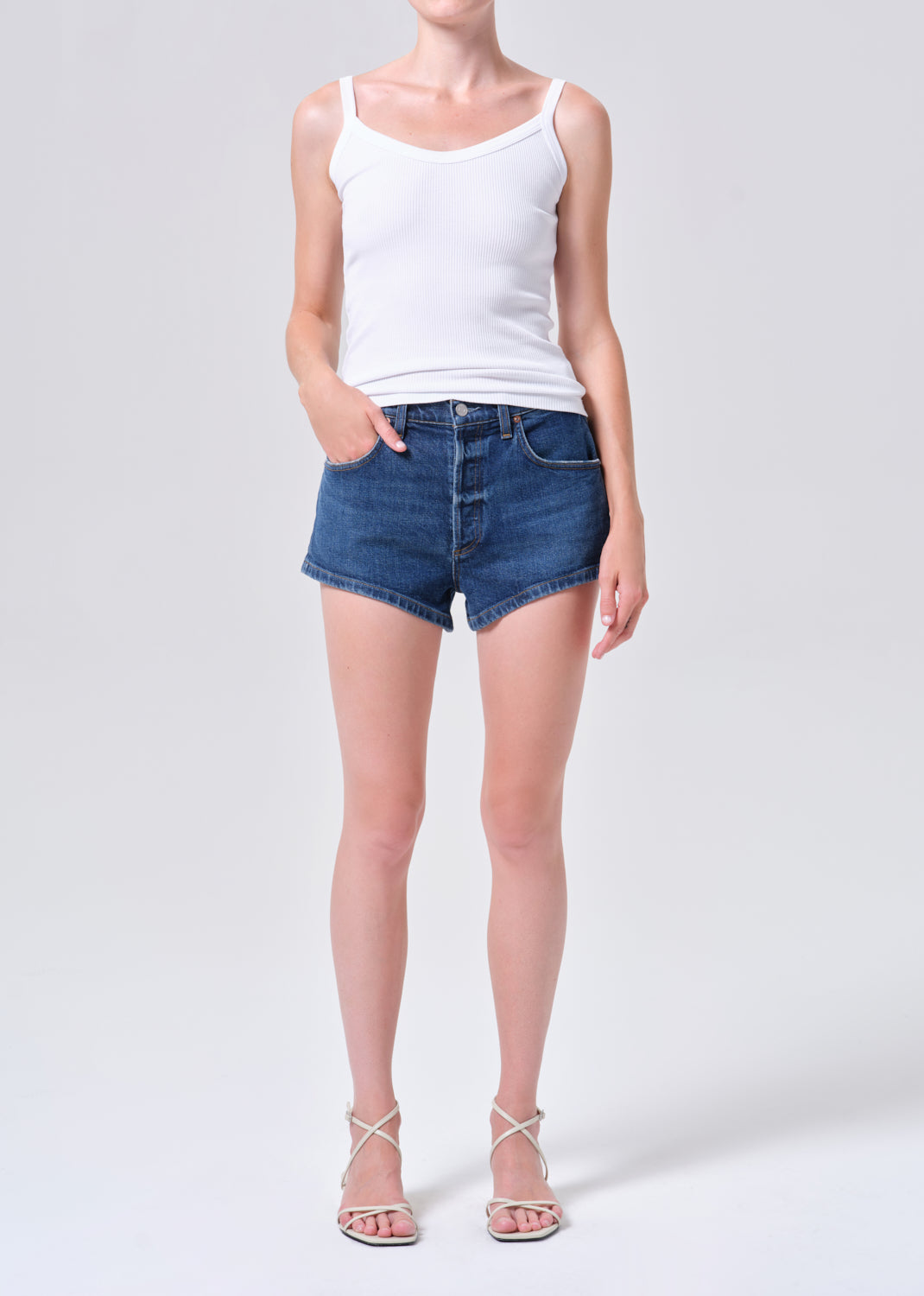 Ridley Short in Duster